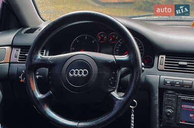 Седан Audi A6 2001 в 
