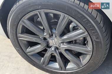 Седан Audi A6 2010 в 