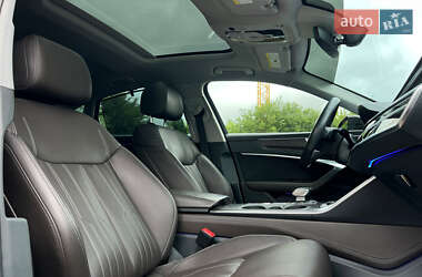 Седан Audi A6 2019 в 