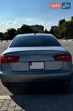 Седан Audi A6 2012 в 
