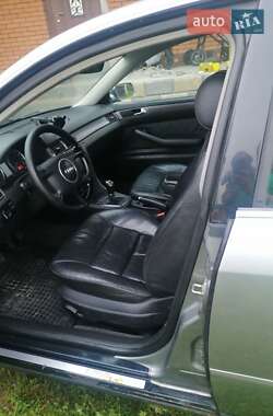 Седан Audi A6 2003 в 