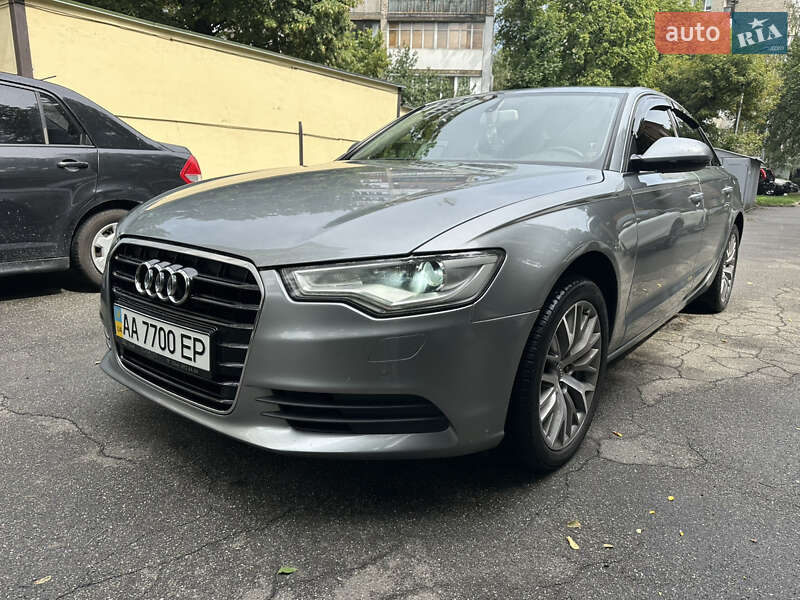Седан Audi A6 2012 в Киеве