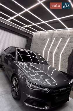 Седан Audi A6 2017 в 