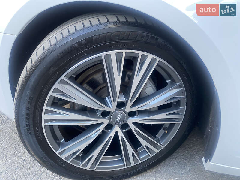 Седан Audi A6 2019 в Львове