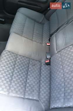 Универсал Audi A6 2004 в 