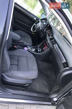 Универсал Audi A6 2004 в 