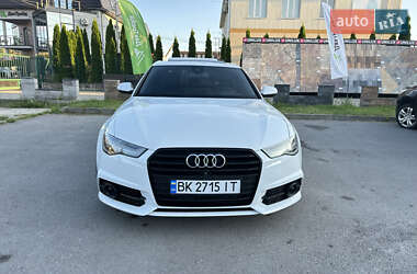 Седан Audi A6 2015 в 