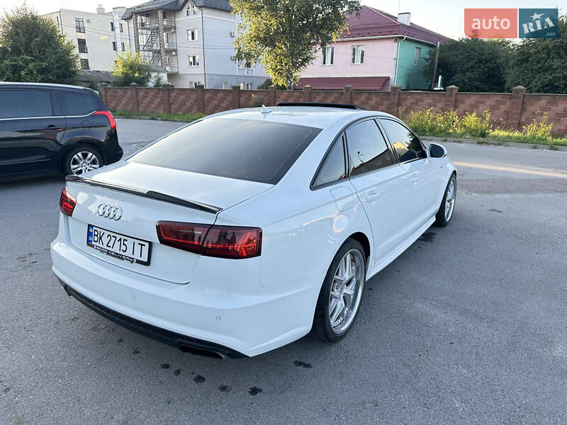 Седан Audi A6 2015 в Рівному