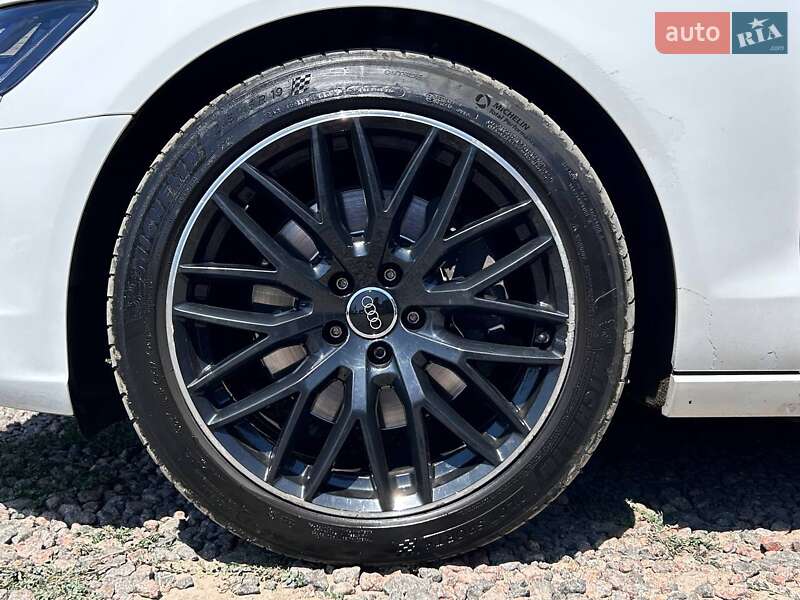 Седан Audi A6 2013 в Одессе