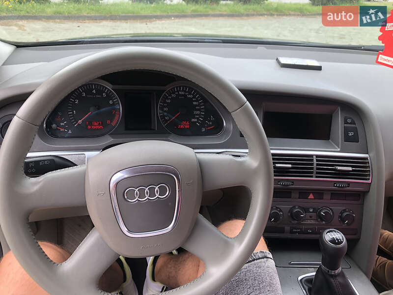 Седан Audi A6 2005 в Дубні