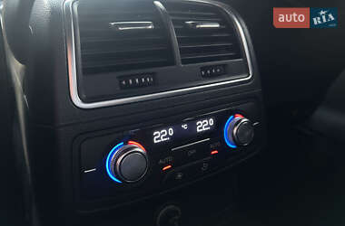 Седан Audi A6 2012 в 