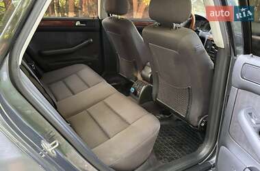 Седан Audi A6 2003 в 