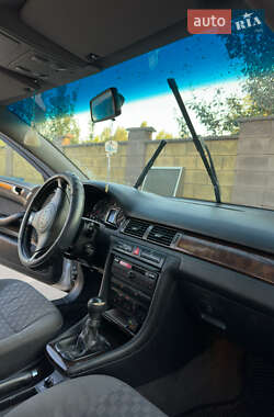 Седан Audi A6 1999 в 