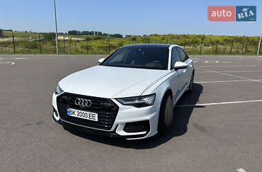 Седан Audi A6 2019 в 