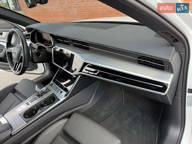 Седан Audi A6 2021 в Киеве