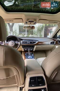 Седан Audi A6 2016 в 