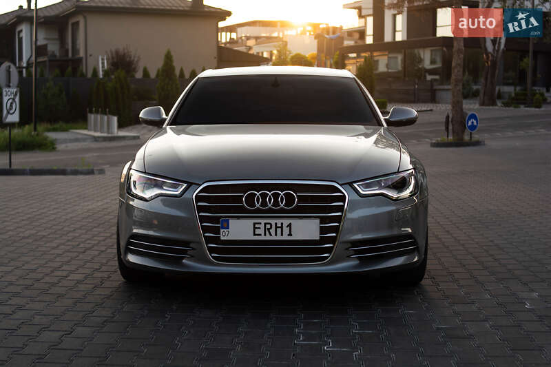 Седан Audi A6 2012 в Ужгороде