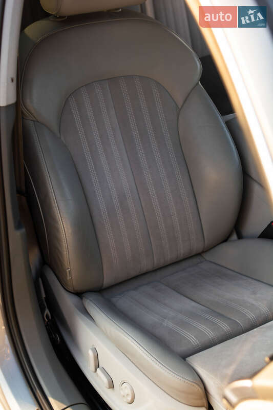 Седан Audi A6 2012 в Ужгороде