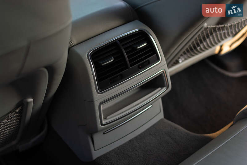 Седан Audi A6 2012 в Ужгороде