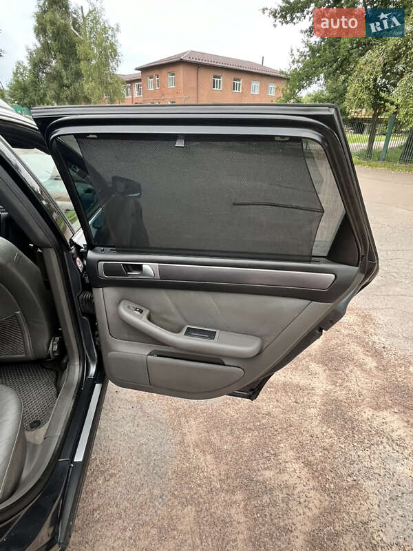 Универсал Audi A6 2003 в Коростене