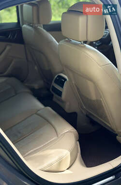 Седан Audi A6 2011 в 