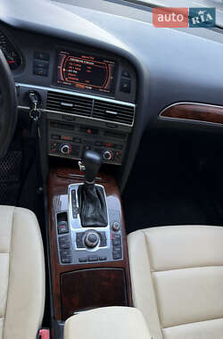 Седан Audi A6 2004 в 