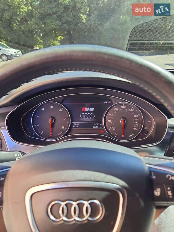 Седан Audi A6 2013 в Горохове
