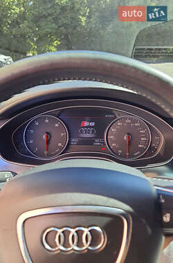 Седан Audi A6 2013 в 
