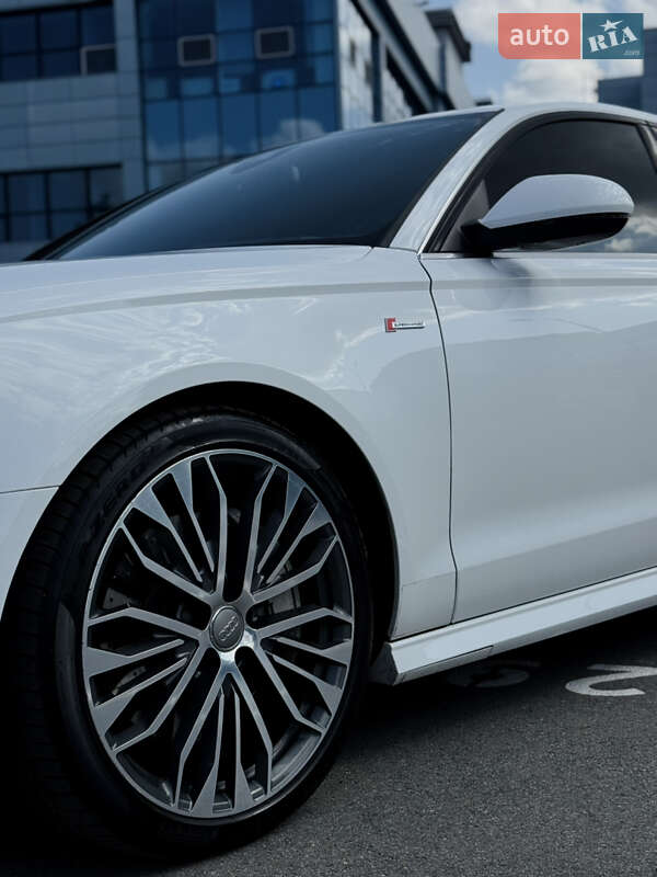 Седан Audi A6 2014 в Киеве
