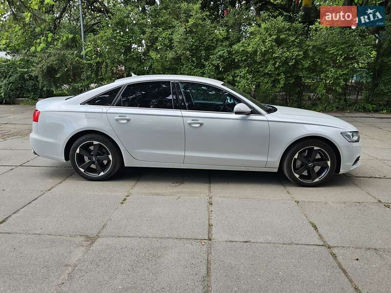 Седан Audi A6 2014 в Киеве