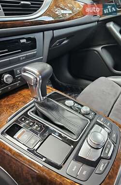 Седан Audi A6 2014 в 
