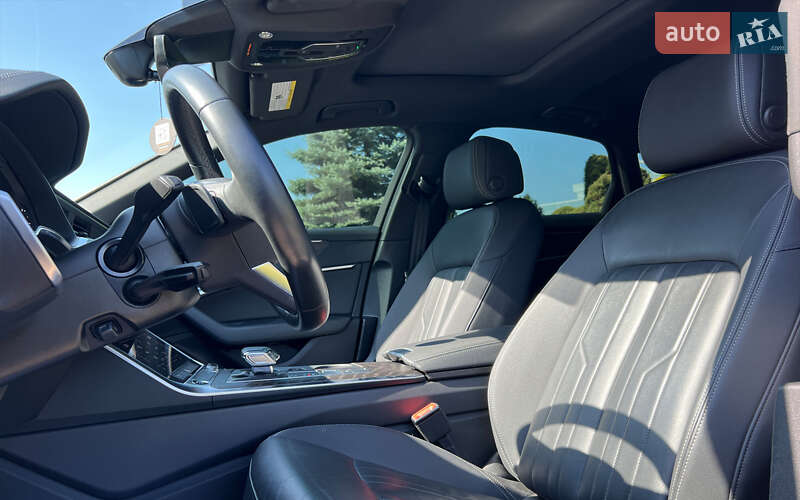 Седан Audi A6 2022 в Львове