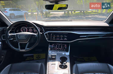Седан Audi A6 2022 в 