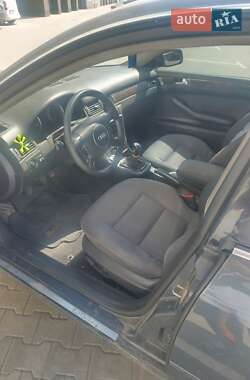 Седан Audi A6 2002 в 