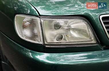 Универсал Audi A6 1996 в 