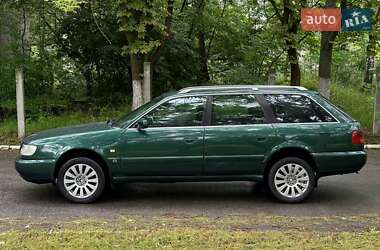 Универсал Audi A6 1996 в 