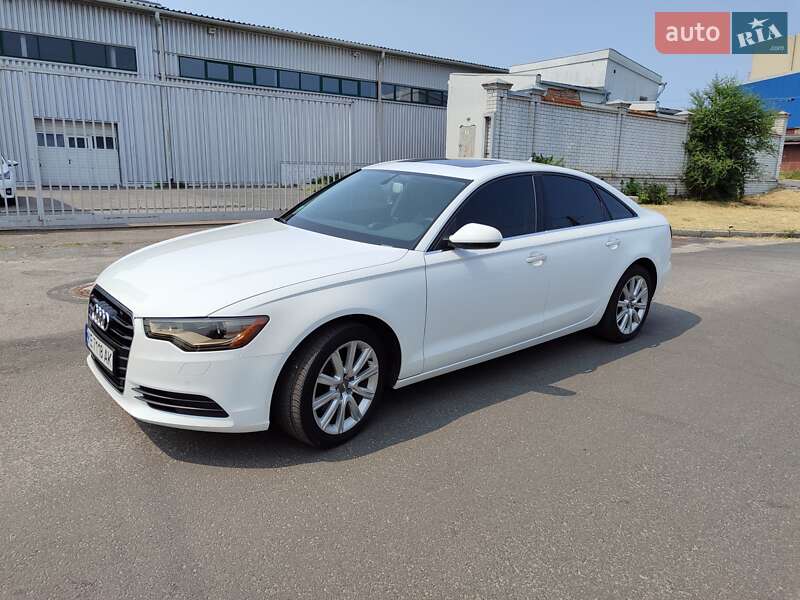 Седан Audi A6 2013 в 