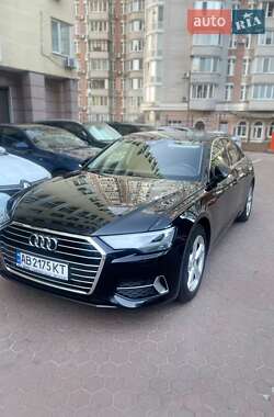 Седан Audi A6 2019 в 