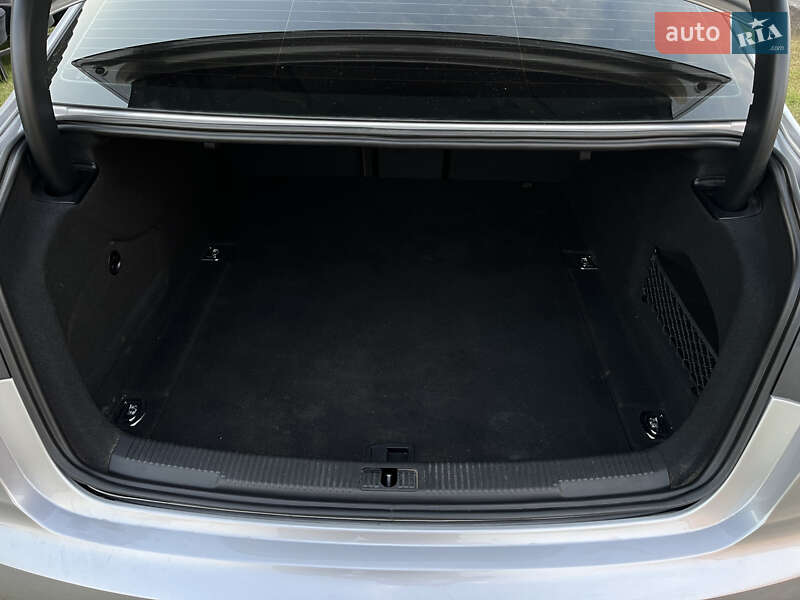 Седан Audi A6 2015 в Рава-Русской