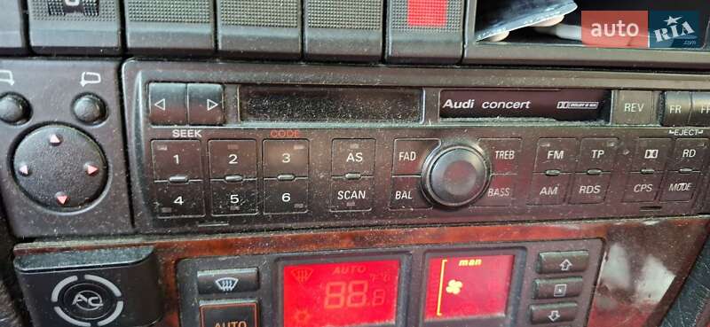 Универсал Audi A6 1996 в Украинке