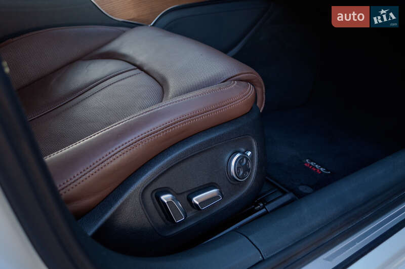 Седан Audi A6 2015 в Одессе