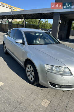 Седан Audi A6 2004 в 