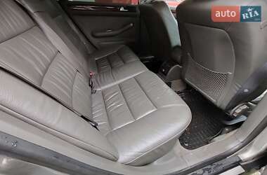 Универсал Audi A6 2004 в 
