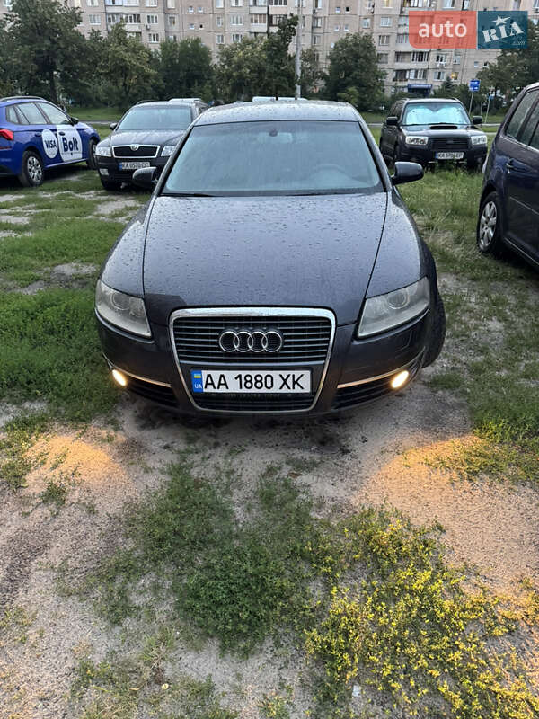 Седан Audi A6 2004 в 