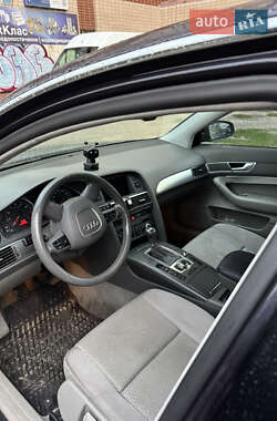 Седан Audi A6 2004 в 
