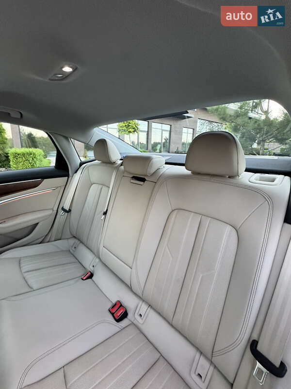 Седан Audi A6 2022 в Ужгороде