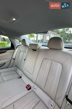Седан Audi A6 2022 в 