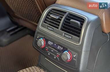 Седан Audi A6 2012 в 