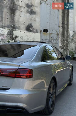 Седан Audi A6 2015 в 