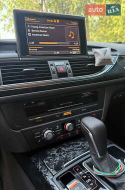 Седан Audi A6 2015 в 